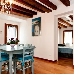 Apartment Ca' Giardini